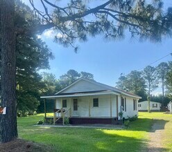 112 Ahoskie Cofield Rd in Ahoskie, NC - Foto de edificio - Building Photo
