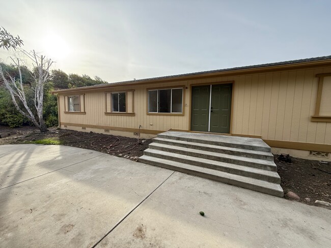 6500 Chagall Dr in Moorpark, CA - Building Photo - Building Photo