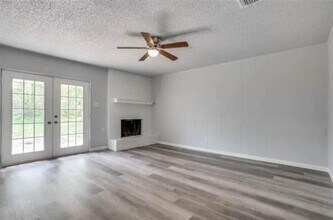 1617 Brent St in Grand Prairie, TX - Building Photo - Building Photo