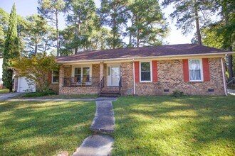 330 Conifer Dr in Fayetteville, NC - Building Photo - Building Photo