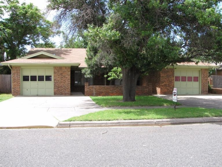 3815 51st St in Lubbock, TX - Building Photo