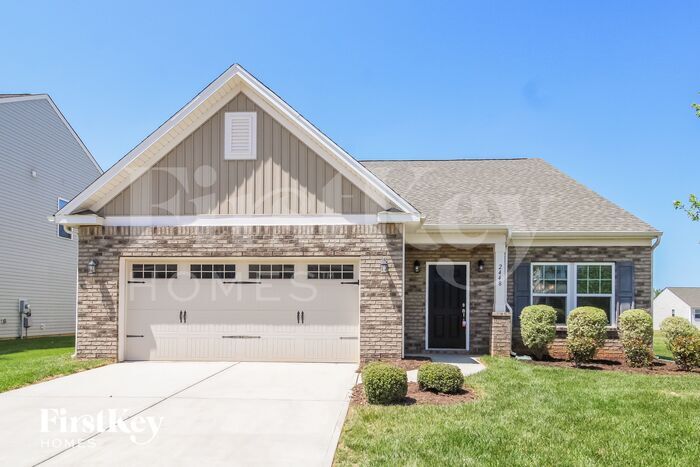 2448 Moss Grv Xing in Winston-Salem, NC - Building Photo