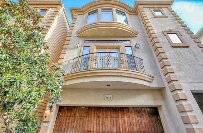 property at 1607 Bass St