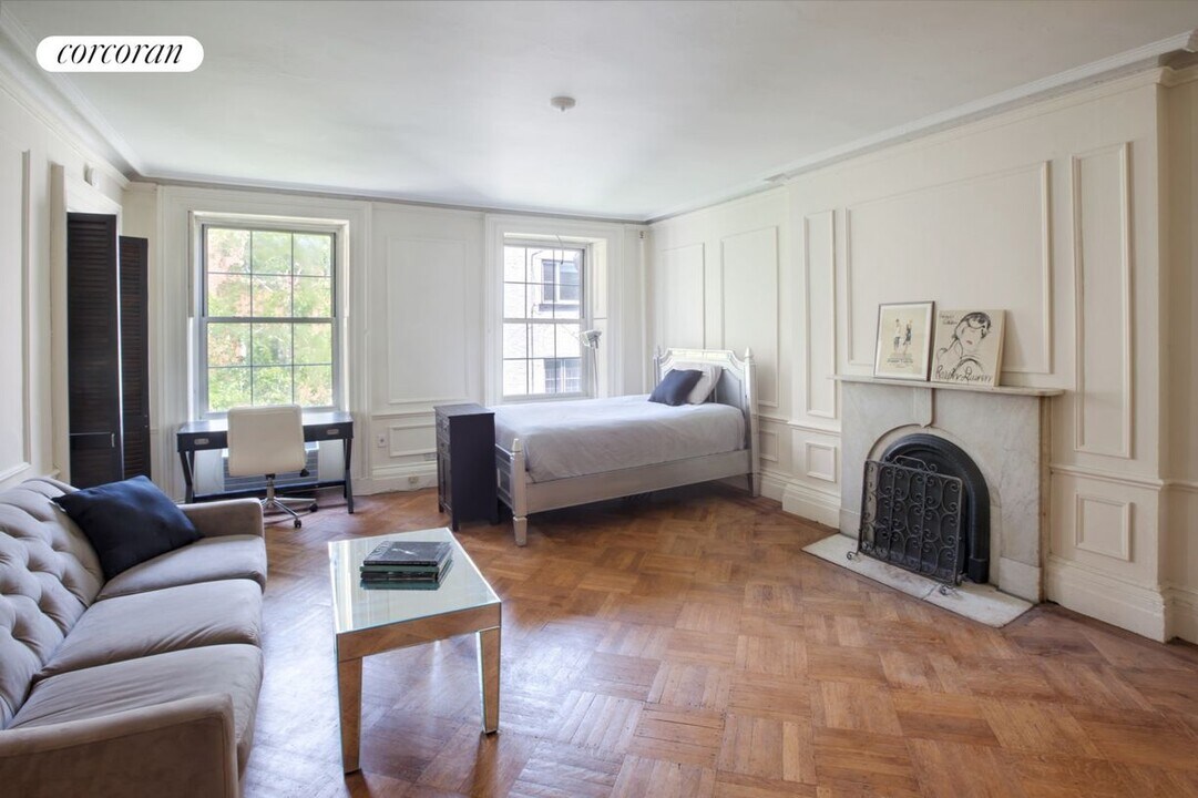 109 E 19th St in New York, NY - Building Photo