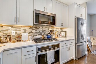 8052 Red Hook St in Derwood, MD - Building Photo - Building Photo