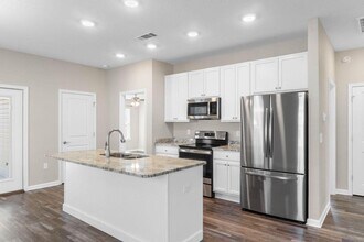 145 4th Ave E in Crestview, FL - Building Photo - Building Photo