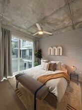 162 NE 23rd St, Unit B1 in Miami, FL - Building Photo - Building Photo