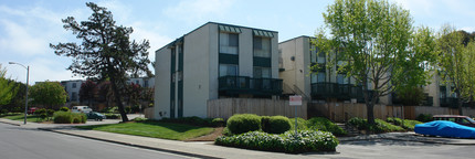 Crescent Park Apartments in Richmond, CA - Building Photo - Building Photo