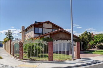 3751 El Camino Rd in Las Vegas, NV - Building Photo - Building Photo