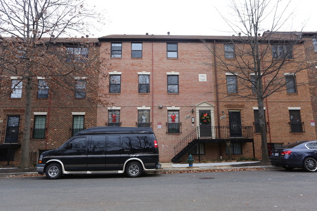 1958 Naylor Rd SE