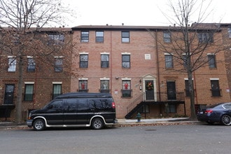 1950 Naylor Rd SE in Washington, DC - Building Photo - Building Photo