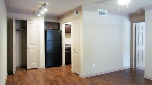 Zollie Scales Apartments Photo