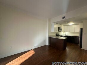 8 Winter Pl in Boston, MA - Building Photo - Building Photo