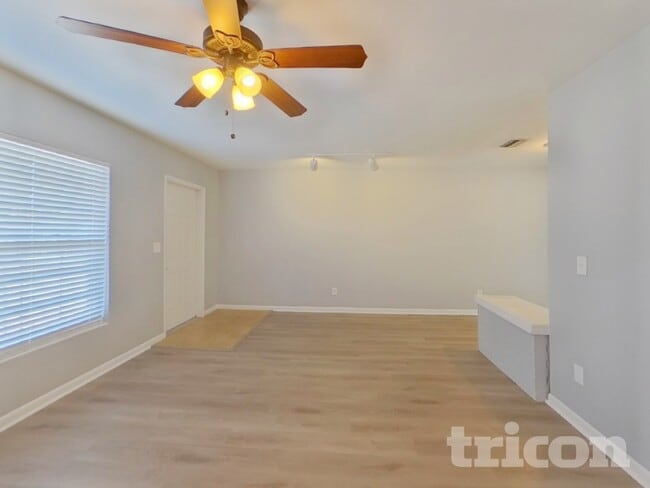 1701 Audrey Dr in Clearwater, FL - Foto de edificio - Building Photo