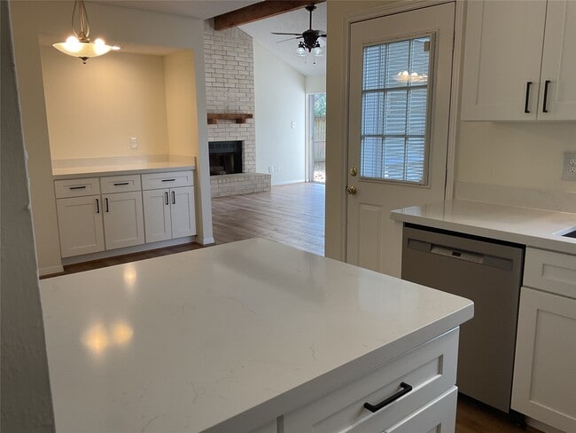 property at 28 E Lance Leaf Rd