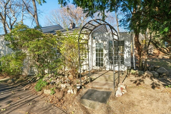 property at 2 Cross Hwy