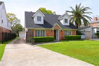 6330 Buffalo Speedway in West University Place, TX - Building Photo - Building Photo