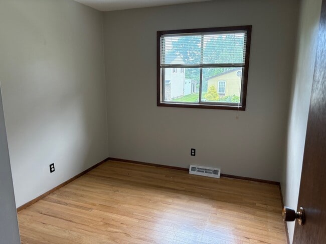 2525 E 44th St in Erie, PA - Building Photo - Building Photo