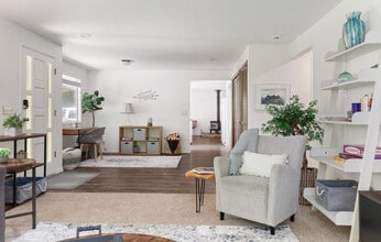 804 N Main St, Unit SI ID1036058P in Coupeville, WA - Building Photo - Building Photo