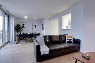 901 N Pollard St in Arlington, VA - Building Photo