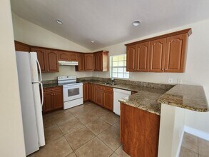 3702 5th St SW in Lehigh Acres, FL - Building Photo - Building Photo