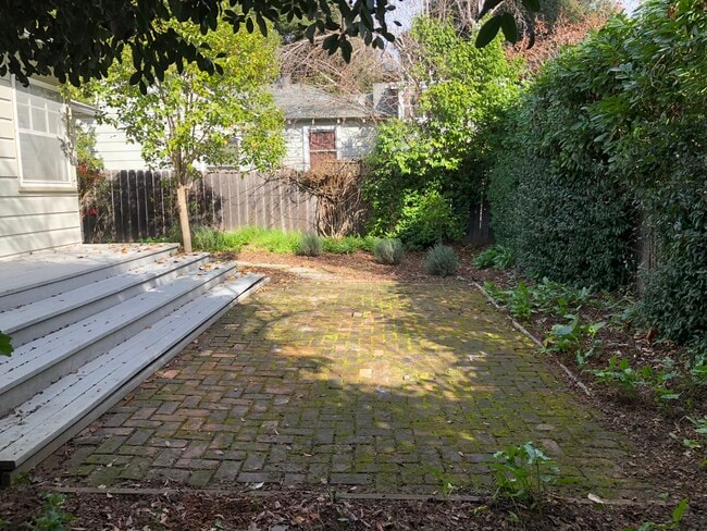 820 Palo Alto Ave in Palo Alto, CA - Building Photo - Building Photo