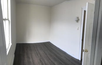 203 W 6th St in Oswego, NY - Building Photo - Building Photo