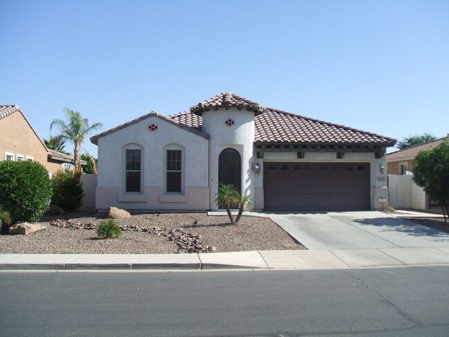 property at 2414 E Desert Broom Pl