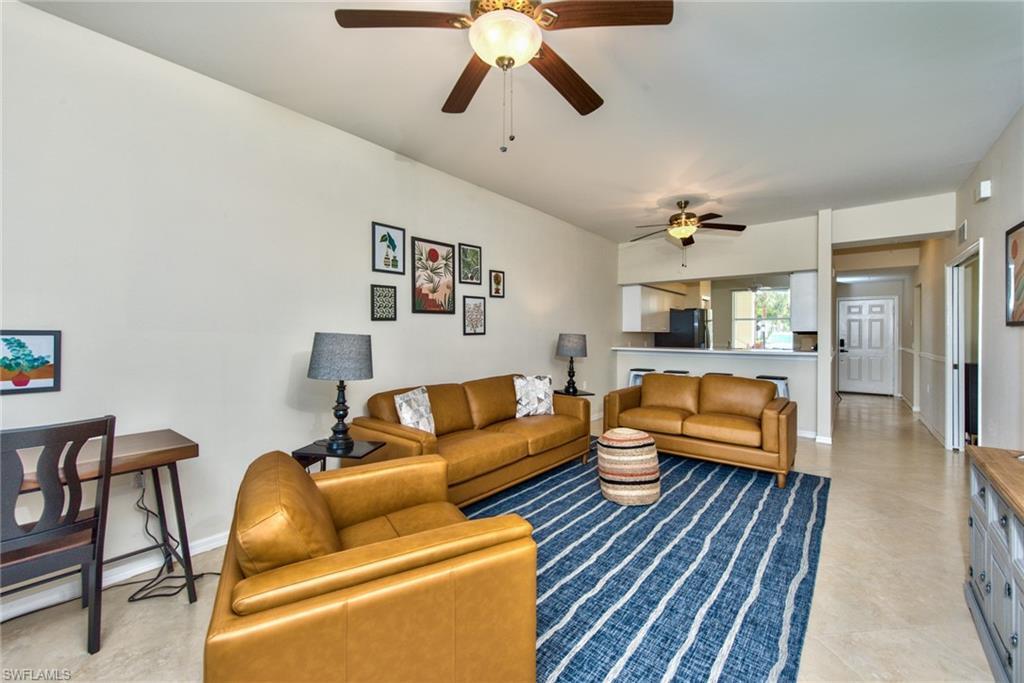 21330 Lancaster Run-Unit -1211 in Estero, FL - Foto de edificio
