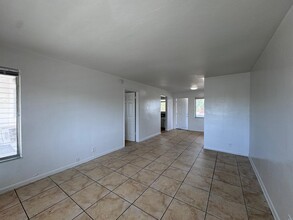 1251 W River Dr in Margate, FL - Building Photo - Building Photo