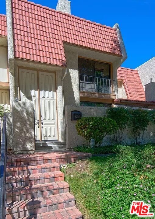 6205 1/2 Nita Ave in Los Angeles, CA - Building Photo - Building Photo