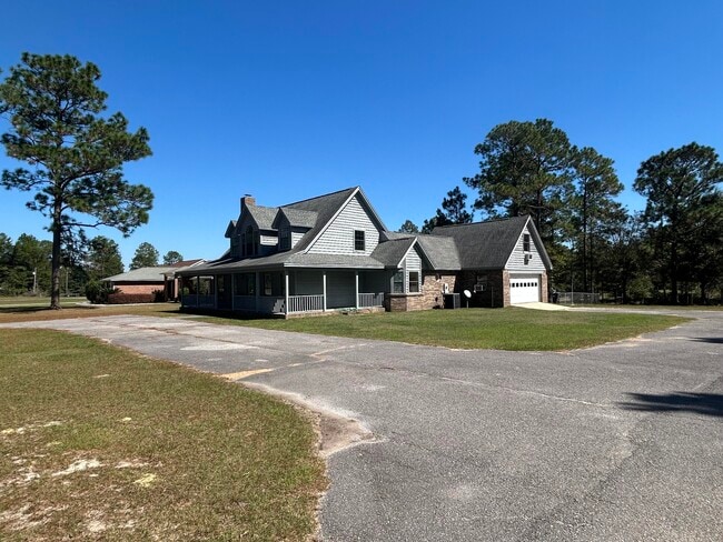 1136 10 Lake Dr in Defuniak Springs, FL - Building Photo - Building Photo
