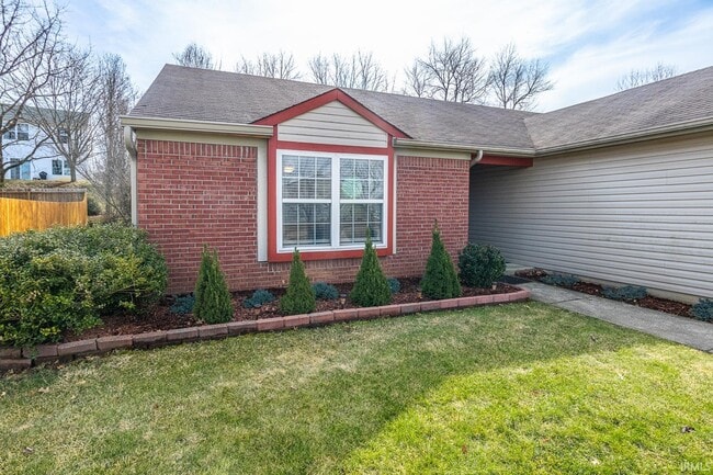 635 S Fieldstone Blvd in Bloomington, IN - Building Photo - Building Photo