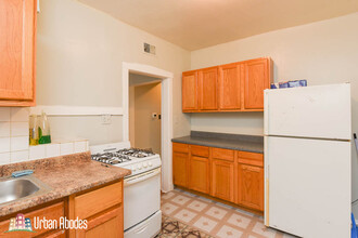 7018 N Paulina St in Chicago, IL - Building Photo - Building Photo