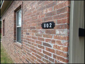 802 Wright Ave in Little Rock, AR - Foto de edificio - Building Photo