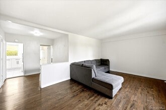 12 Wainwright Ave in Yonkers, NY - Building Photo - Building Photo