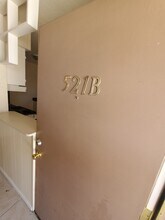 521 N Decatur Blvd in Las Vegas, NV - Foto de edificio - Building Photo