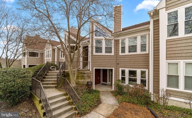 7812 Mayfair Cir