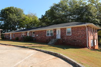 Forest Oaks in Roswell, GA - Building Photo - Building Photo