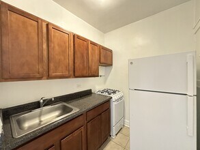 4834 N Damen Ave in Chicago, IL - Foto de edificio - Building Photo