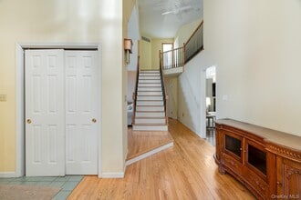 66 Mulberry St in Rhinebeck, NY - Building Photo - Building Photo