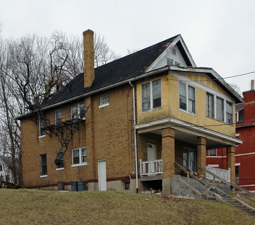 901 Blair Ave in Cincinnati, OH - Building Photo