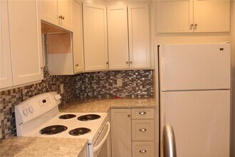 3602 54th St W in Bradenton, FL - Foto de edificio - Building Photo