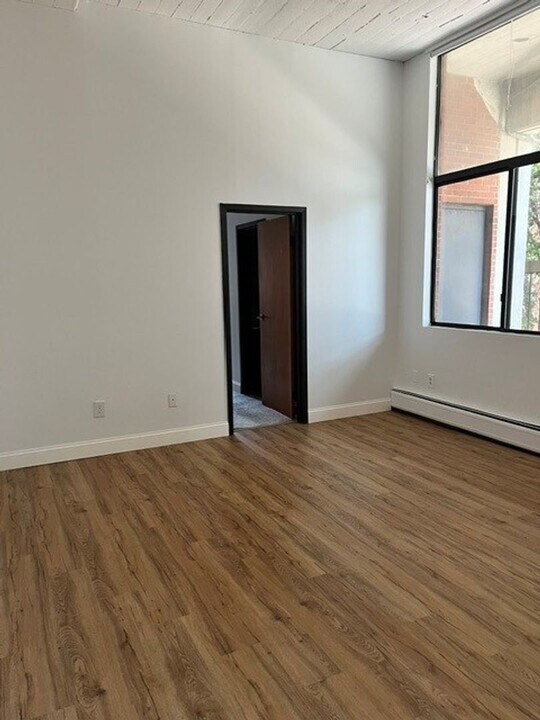 35 Willow St in Springfield, MA - Building Photo