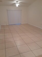 3828 SW 48th Ave in Pembroke Park, FL - Building Photo - Building Photo