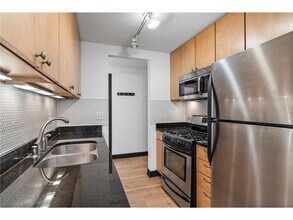 2800 W 44th St in Minneapolis, MN - Building Photo - Building Photo