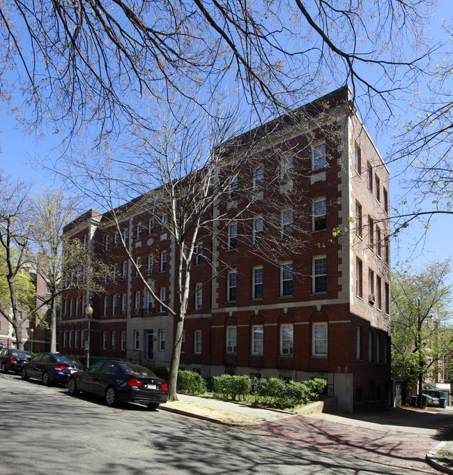 2839 27th St NW in Washington, DC - Building Photo - Building Photo