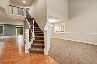 31045 2nd Pl SW in Federal Way, WA - Foto de edificio - Building Photo