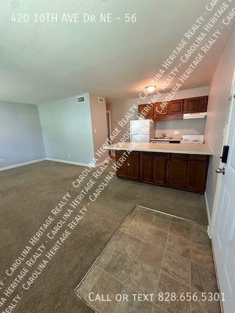 property at 420 10th Ave Dr NE