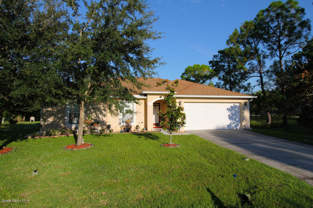 2188 Sans Souci Ave SE in Palm Bay, FL - Building Photo